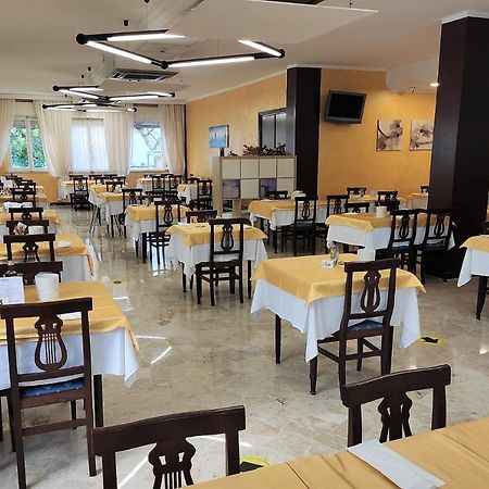 Mantovani Hotel Mariu Rimini Kültér fotó