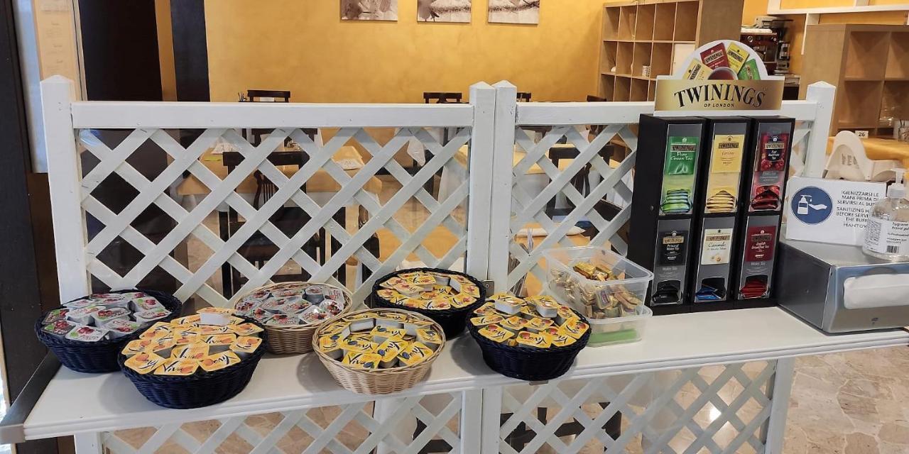 Mantovani Hotel Mariu Rimini Kültér fotó