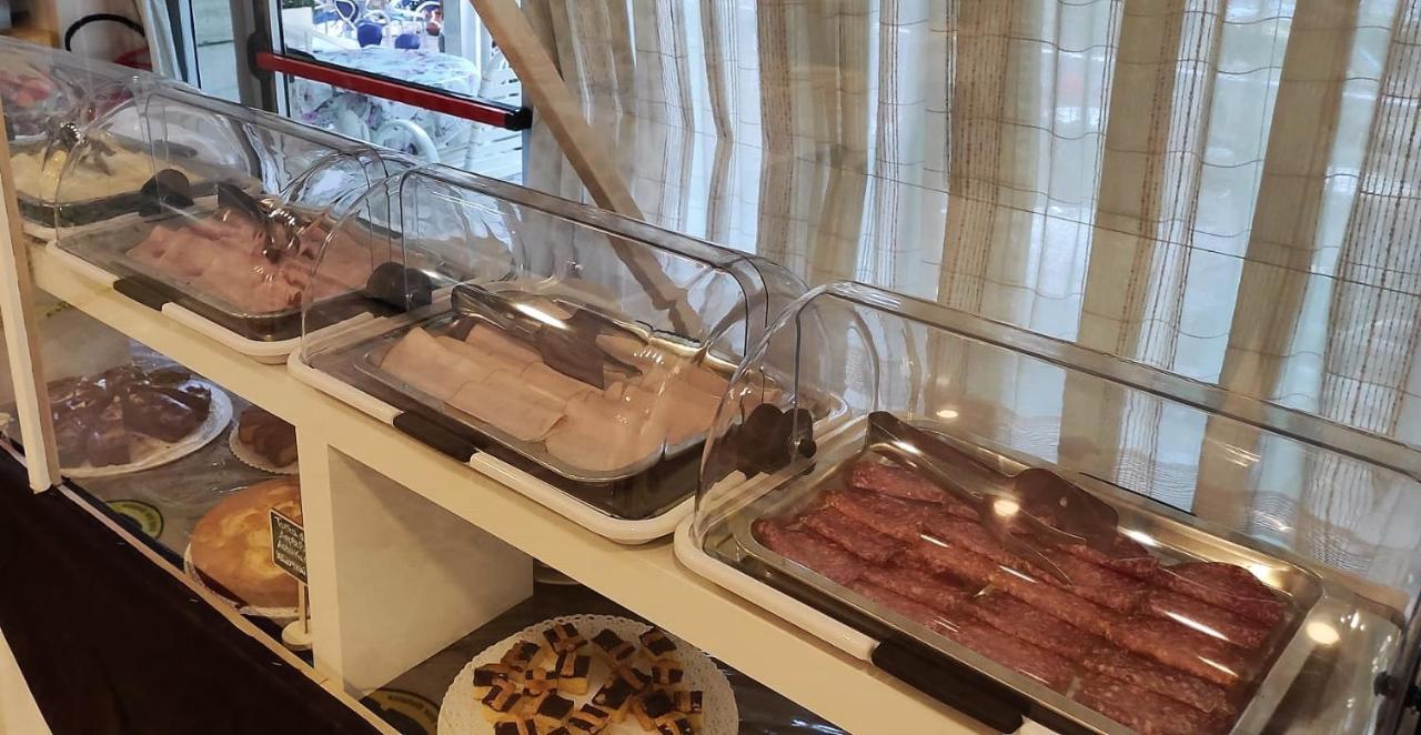 Mantovani Hotel Mariu Rimini Kültér fotó