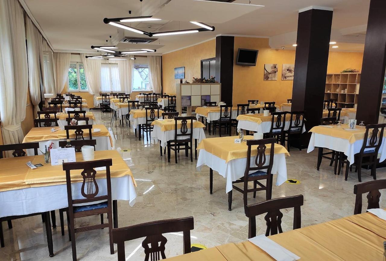 Mantovani Hotel Mariu Rimini Kültér fotó